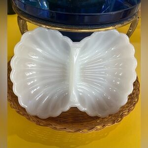 Vintage Avon Milk Glass Double Seashell Dish